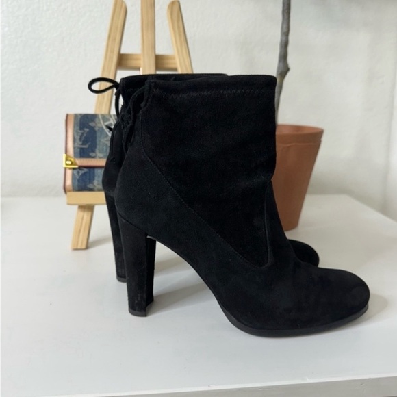 Stuart Weitzman Catch Tie-Back Suede Ankle
Boot Size 6.5 - Picture 5 of 14